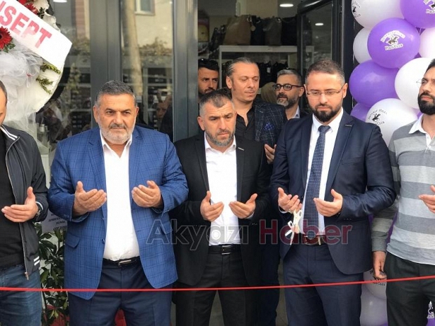 Madame Muko Dualarla Açıldı
