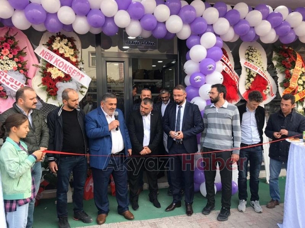 Madame Muko Dualarla Açıldı