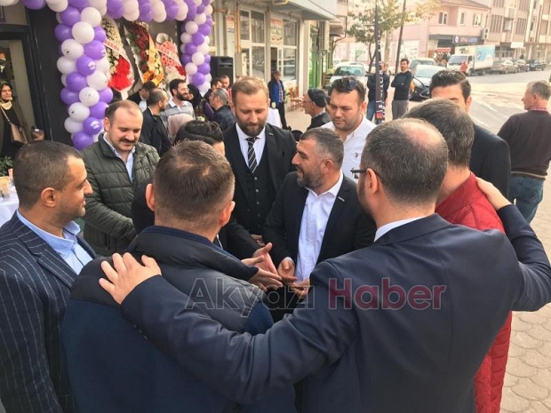 Madame Muko Dualarla Açıldı