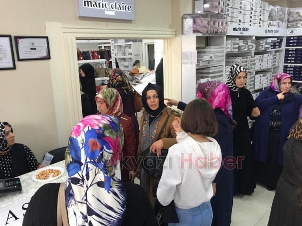 Madame Muko Dualarla Açıldı