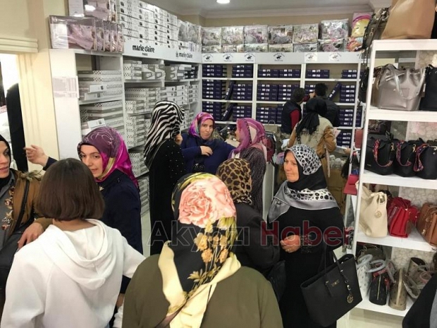 Madame Muko Dualarla Açıldı