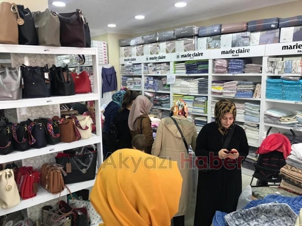 Madame Muko Dualarla Açıldı