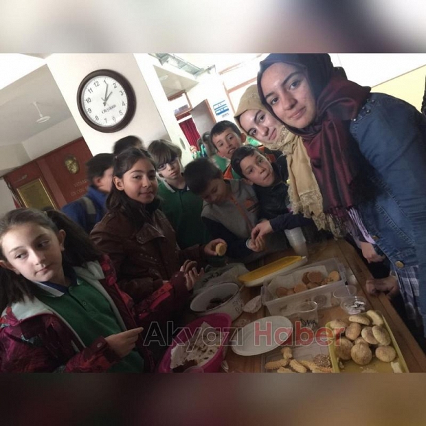 Madanoğlu Ortaokulu Halep İçin Kermes Düzenledi