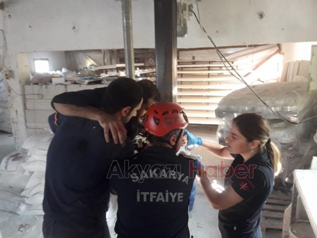 Makineye sıkışan Suriyeli işçi böyle kurtarıldı
