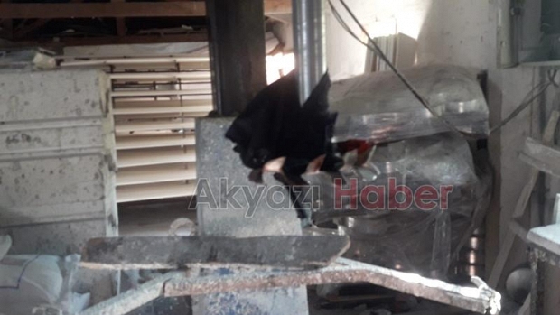 Makineye sıkışan Suriyeli işçi böyle kurtarıldı