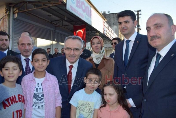 Maliye Bakanı Naci Ağbal Akyazı da 