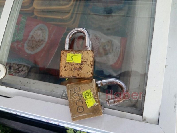 Maskeli 4 Hırsız Marketi Böyle Soydu
