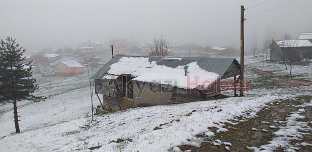 Mayıs ayında kar sürprizi  Yaylalar beyaza büründü