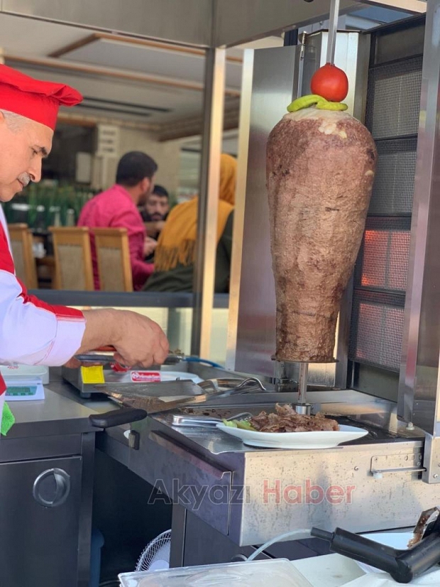Meşhur Bursa İskender Balıkçı Hüseyinde