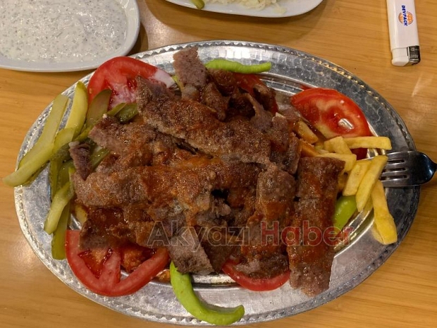Meşhur Bursa İskender Balıkçı Hüseyinde