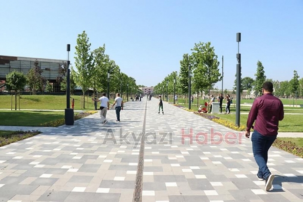 Millet Bahçesi'ne akın ettiler