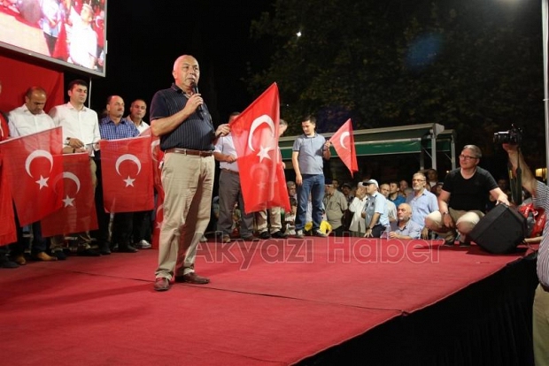 MİLLİ İRADEYE DESTEKTE 18. GECE NÖBETİ EKSİKSİZ TUTULDU