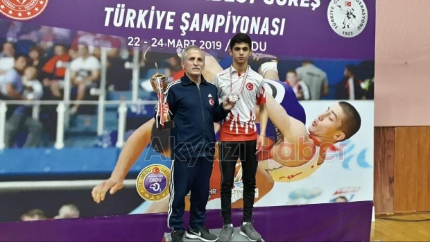 Milli Takımdan Akyazılı Güreşçiye Davet 