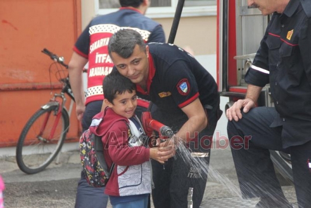 Minikler Akyazı İtfaiyesine Ziyaret 