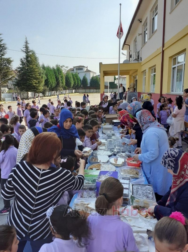 MİNİKLERDEN ANLAMLI DESTEK
