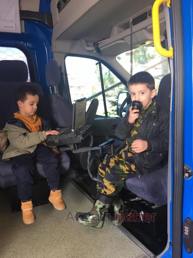 Miniklerden Jandarmaya Taziye Ziyareti