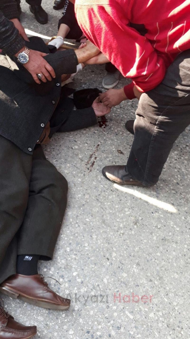 Motosiklet Sürücü Yaşlı Adama Çarptı