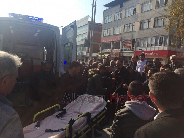 Motosiklet Sürücü Yaşlı Adama Çarptı