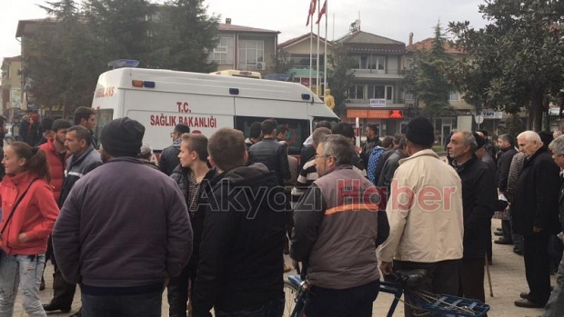 MOTOSİKLET YAYAYA ÇARPTI