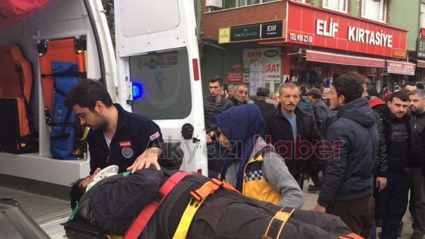 MOTOSİKLET YAYAYA ÇARPTI