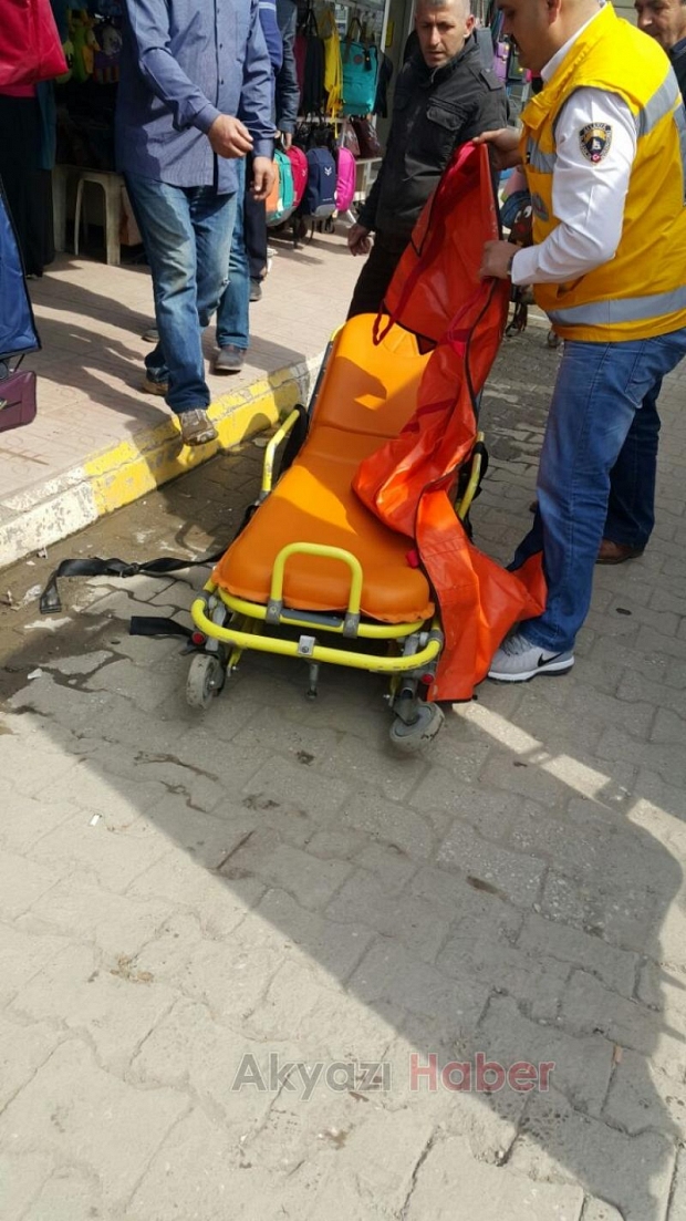 Motosiklet Yayaya Çarptı