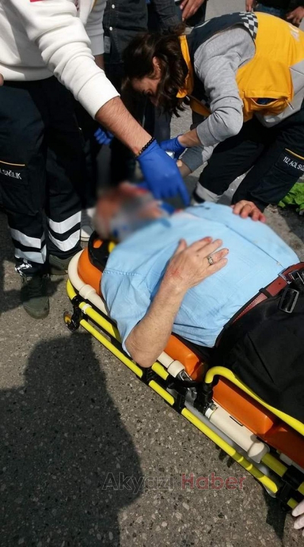  Motosiklet Yayaya Çarptı