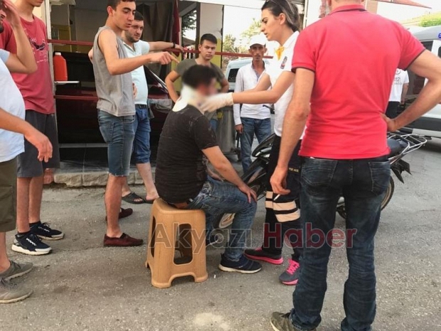 Motosikletten Düşen Genç Hastaneye Kaldırıldı