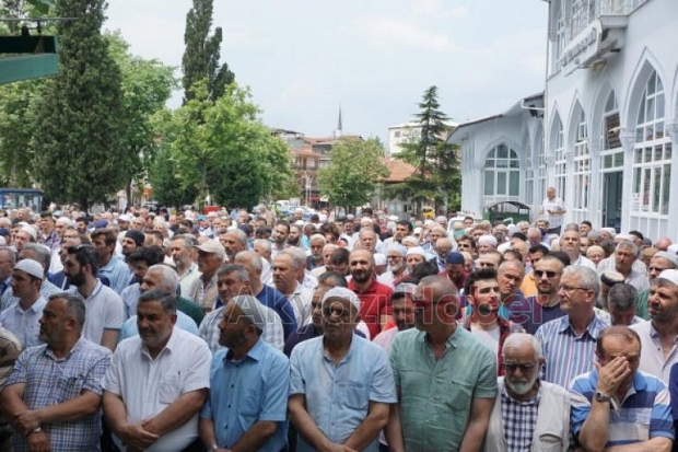 Muhammed Mursi için Gıyabi Cenaze namazı kılındı