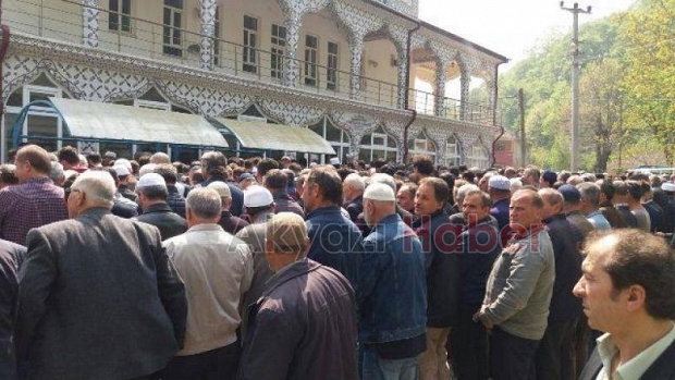 MUHAMMET SAKA DUALAR iLE DEFNEDiLDi