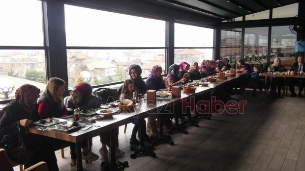 Naim Yolcu Kadın Seçmenlere Projelerini Anlattı
