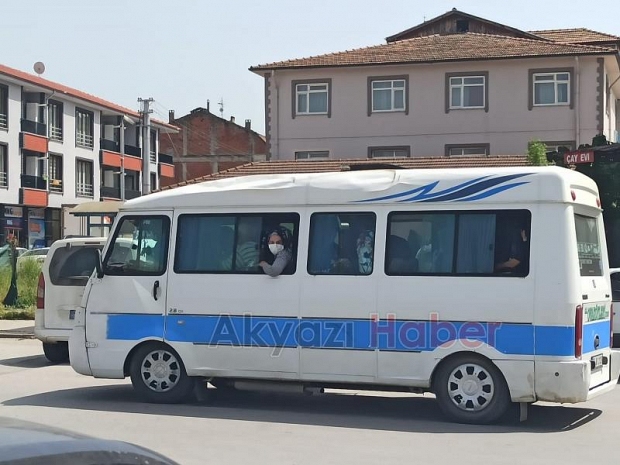 Nerede sosyal mesafe? Tıka basa yolculuk