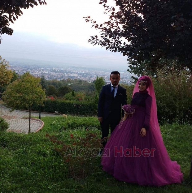 Nişanlı çifti kaza ayırdı