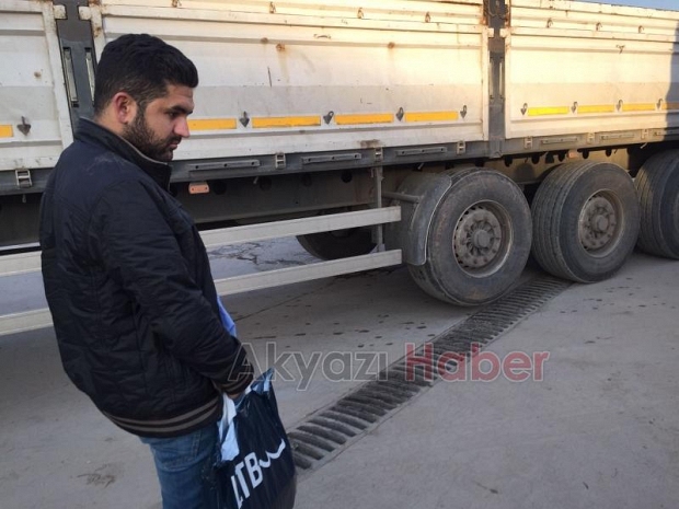 Sanayide Çalışan Şahıs Tırın Altında Kalıyordu