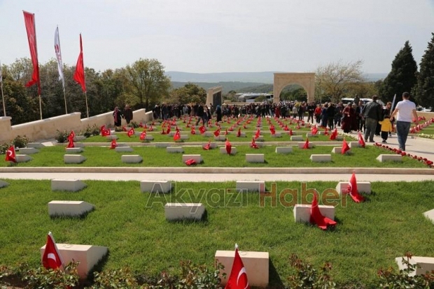 Öğrenciler Atalarını Ziyaret Etti