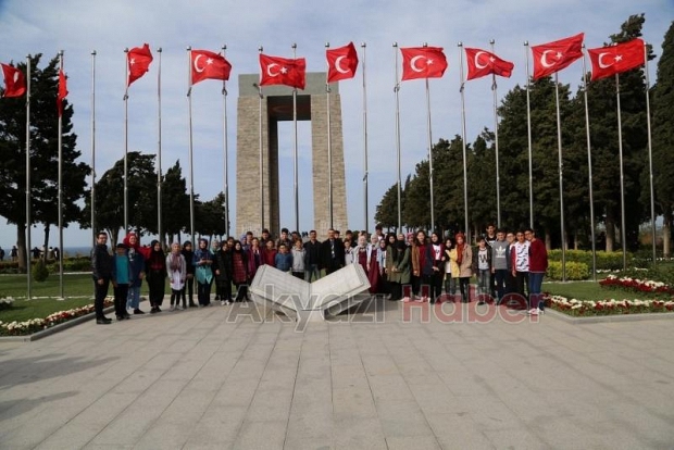 Öğrenciler Atalarını Ziyaret Etti