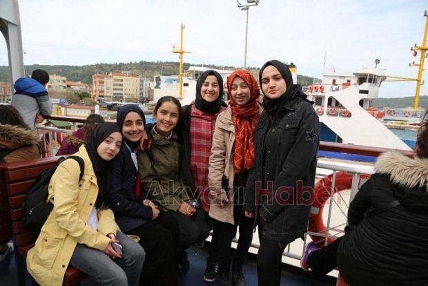 Öğrenciler Atalarını Ziyaret Etti