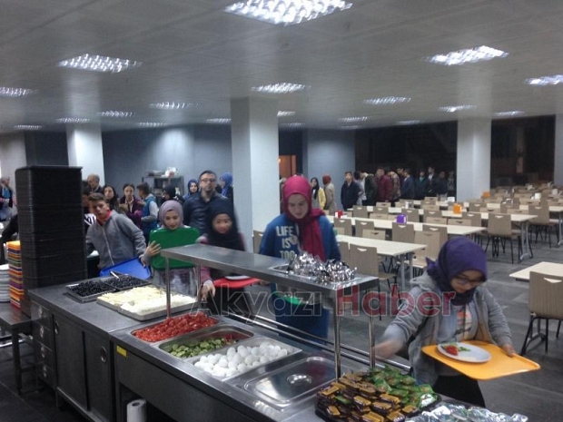 Öğrenciler Atalarını Ziyaret Etti