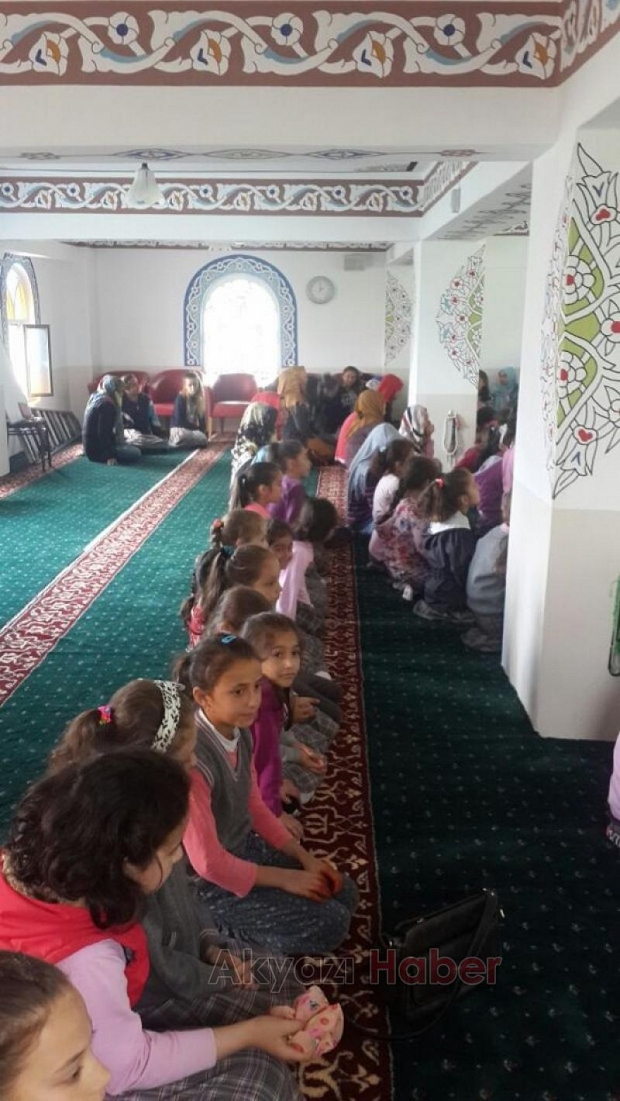 Öğrencilere Güzel Ahlak Konulu Seminer Verildi