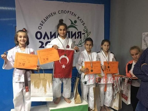 Öğretmenlerde Şampiyona Ödül