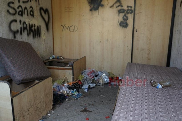 Okulların Yanında Uyuşturucu Yuvası Çıktı