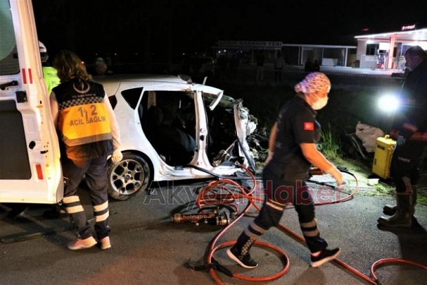 Otobüs karşı yöne geçti 2 ölü