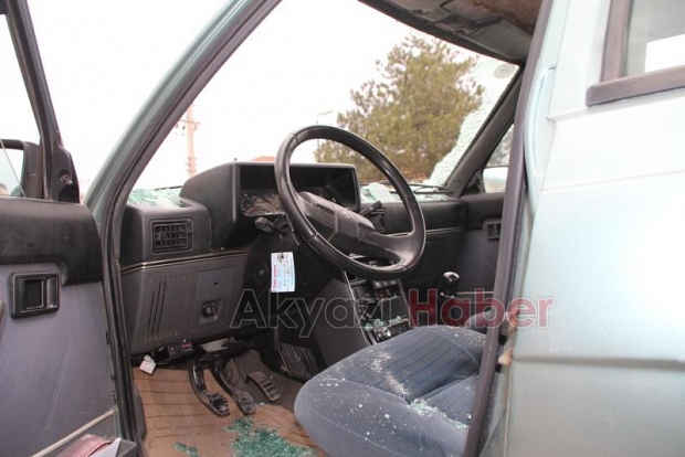 OTOMOBİL BİSİKLETE ÇARPTI 2 YARALI