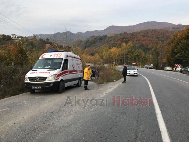 Otomobil ile Kamyonet Çarpıştı