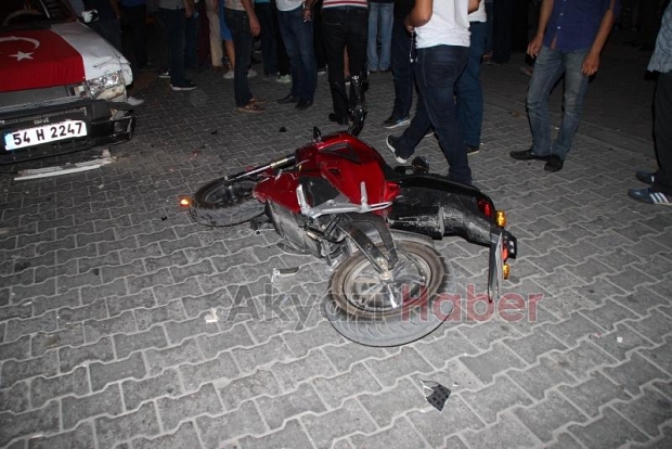 Otomobil İle Motosiklet Çarpıştı