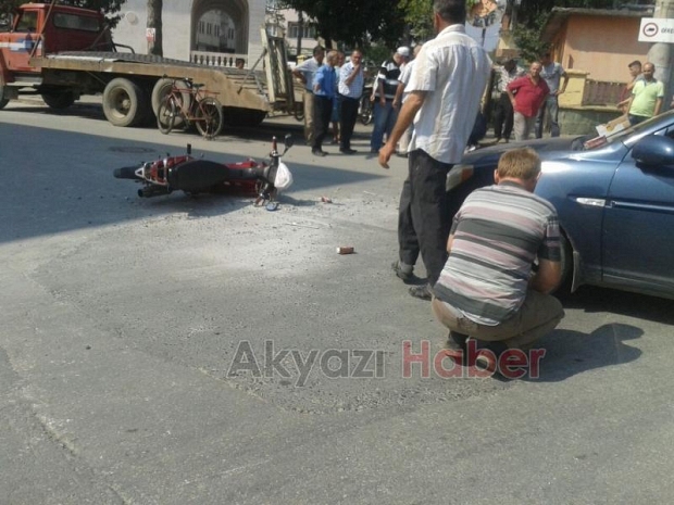 Otomobil İle Motosiklet Çarpıştı