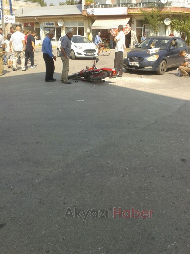 Otomobil İle Motosiklet Çarpıştı