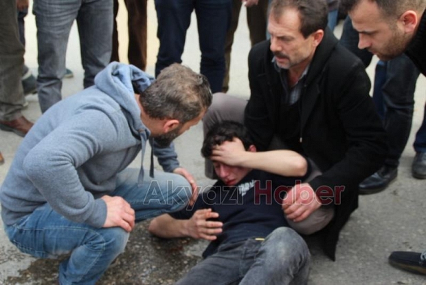 Otomobil ile Motosiklet Çarpıştı 