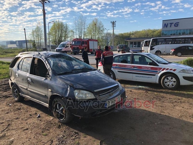 Takla atan otomobilde karı koca yaralandı