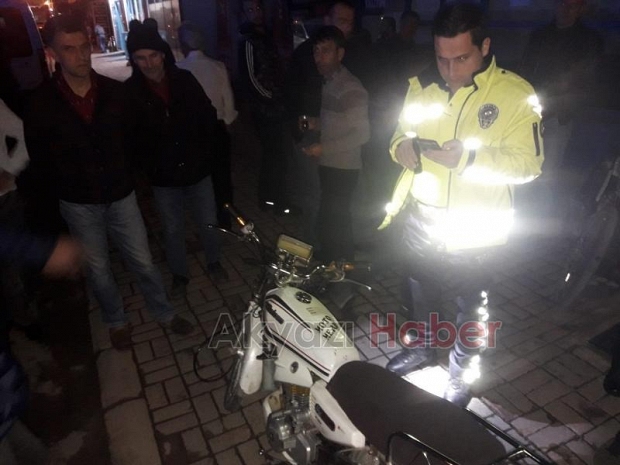 Otomobilin Sıkıştırdığı Motosiklet Kaza Yaptı