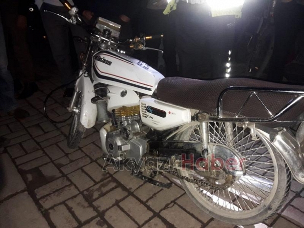 Otomobilin Sıkıştırdığı Motosiklet Kaza Yaptı
